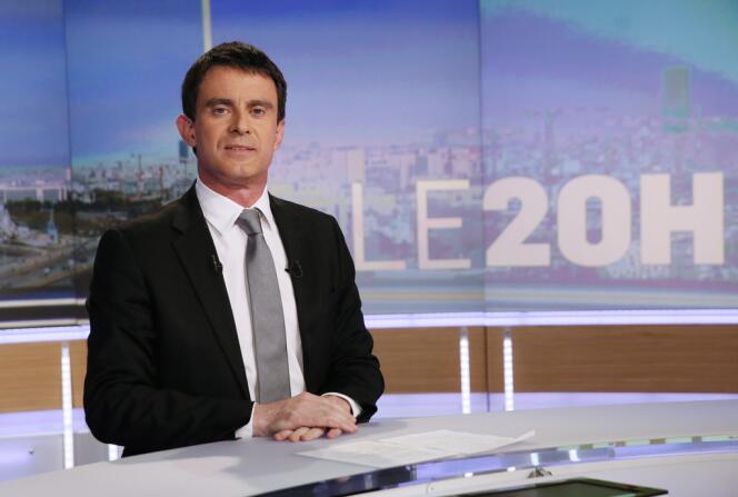 Manuel Valls, sur le plateau du JT de TF1, le 2 avril, venu faire la promotion de son gouvernement