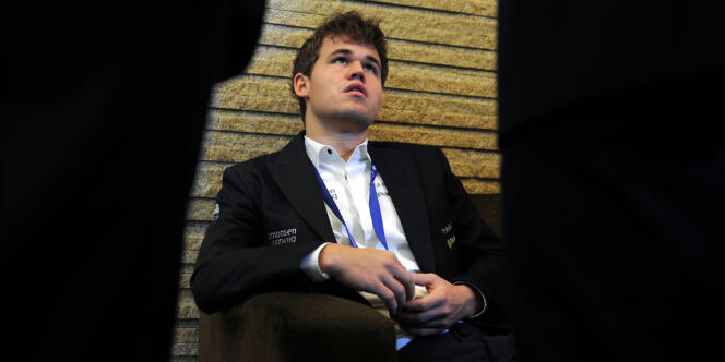 Magnus Carlsen à Chennai (Inde), le 25 novembre 2013, trois jours après sa conquête du titre mondial.