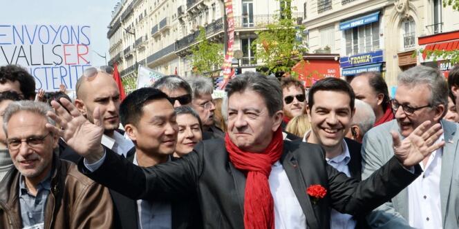Jean-Luc Mélenchon, Alexis Tsipras et Pierre Laurent aux premiers rangs de la manifestation contre l'austérité, à Paris, le 12 avril.
