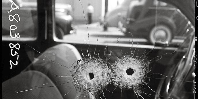 Lœuvre Au Noir Du Lapd - 