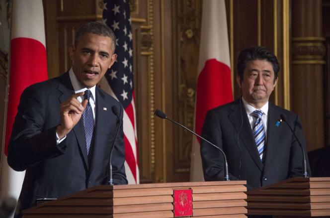 En visite à Tokyo, le président américain a prévenu qu'il y aurait « des conséquences et des nouvelles sanctions » à l'encontre de la Russie si elle ne respectait pas l'accord signé le 17 avril à Genève.