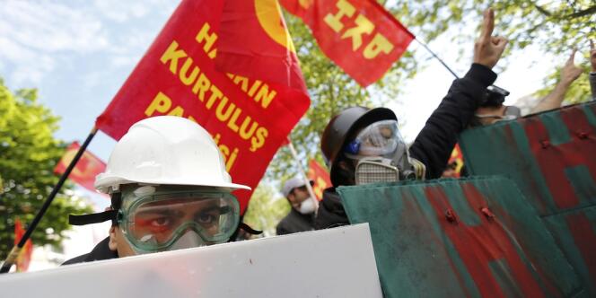 Manifestants à Istanbul pour le 1er-Mai.