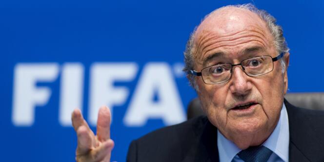 Le président de la FIFA, Joseph « Sepp » Blatter, avait laissé entendre le 9 mai 2014 qu'il pourrait être à nouveau candidat.