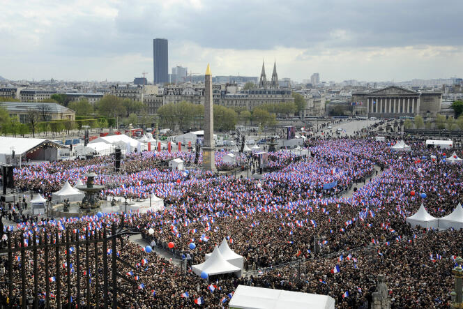 Au meeting de Nicolas Sarkozy, place de la Concorde, le 15 avril 2012.