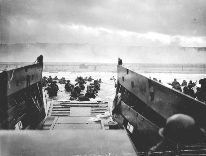 Le 6 juin 1944, les troupes américaines débarquent à Omaha Beach.