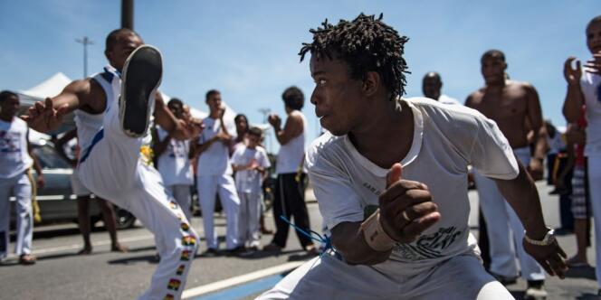 Démonstration de capoeira lors de la Journée de la conscience noire, en novembre 2013 au Brésil.