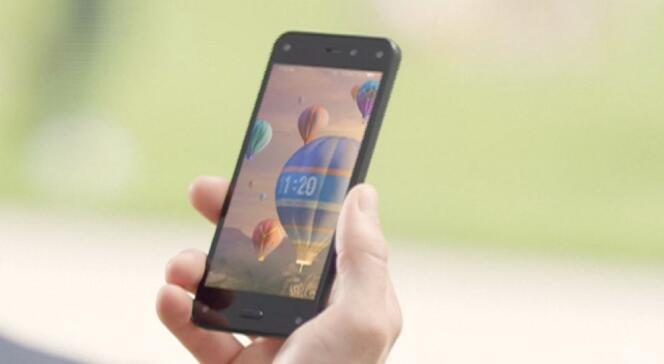 Le « Fire Phone », premier smartphone d'Amazon, a été dévoilé mercredi 18 juin 2014.