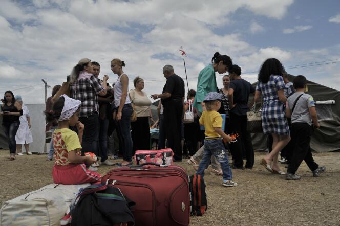 Des réfugiés de l'est de l'Ukraine dans un camp au sud de la Russie le 21 juin.