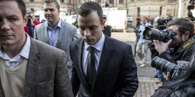 Oscar Pistorius arrive au tribunal de Pretoria, le 30 juin 2014.