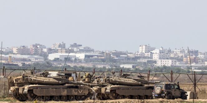 Des tanks israéliens à la frontière de la bande de Gaza jeudi 3 juillet. 