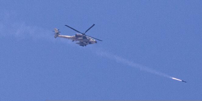 Un hélicoptère Apache israélien tire un missile sur Gaza, le 8 juillet 2014.