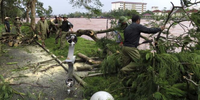 Le typhon Rammasun a apporté des vents forts et des précipitations importantes dans le nord du Vietnam.