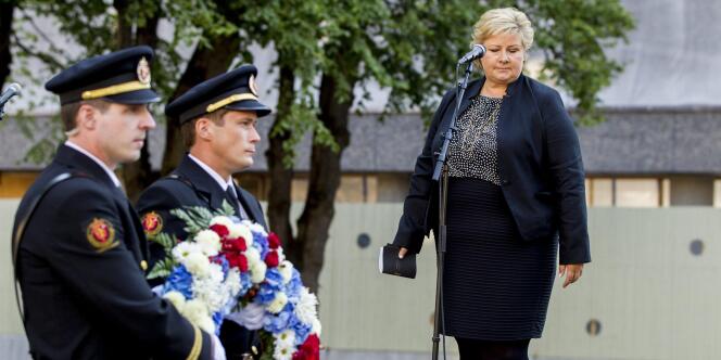Erna Solberg, première ministre norvégienne, lors de la cérémonie de commémoration aux victimes d'Anders Breivik, le 22 juillet à Oslo.