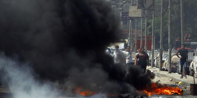 Des partisans de Morsi manifestent près du Caire le 15 août.