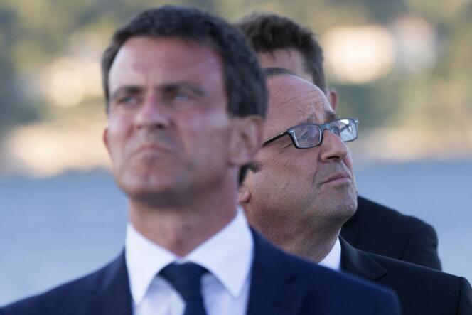 François Hollande et Manuel Valls lors des commémorations du débarquement en Provence le 15 août 1944 à Toulon.