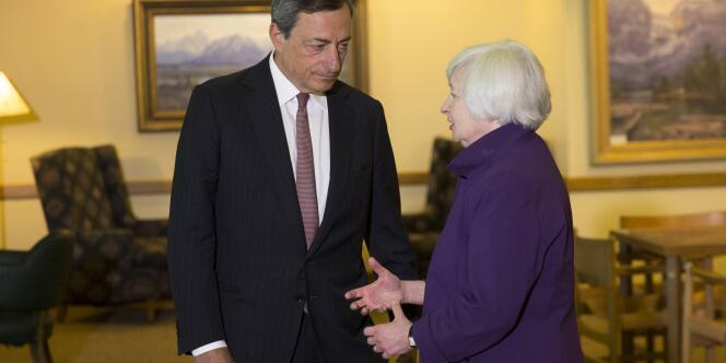 Mario Draghi, le président de la Banque centrale européenne, et Janet Yellen, présidente de la Réserve fédérale américaine, le 22 août, à Jackson Hole (Wyoming, Etats-Unis).