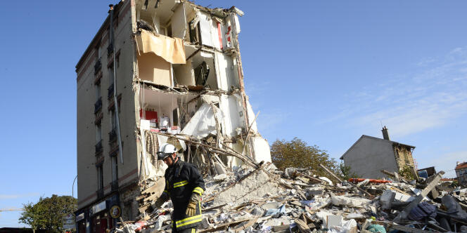 Les décombres de l'immeuble qui s'est effondré à Rosny-sous-Bois, en Seine-Saint-Denis, le 31 août. 