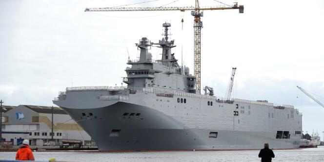 Un navire Mistral, commandé par la Russie, à Saint-Nazaire en mai 2014.