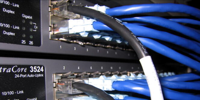 Un commutateur réseau, l'une des briques élémentaires du réseau Internet.