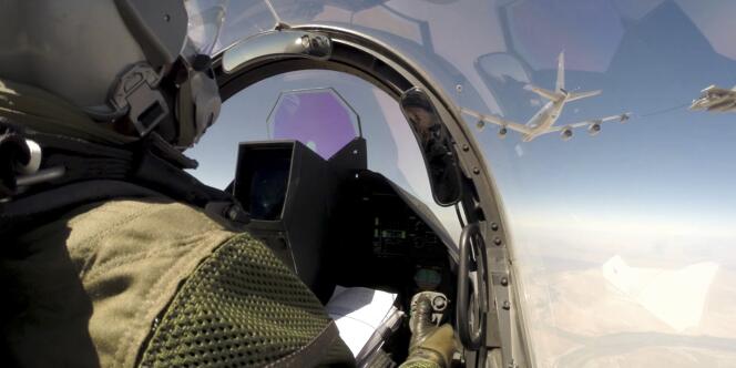 Un pilote de Rafale. La France mène des raids contre l'Etat islamique en Irak dans le cadre d'une coalition internationale. 