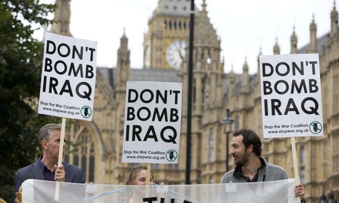 Manifestation contre les bombardements prévus en Irak contre l'EI, le 26 septembre.