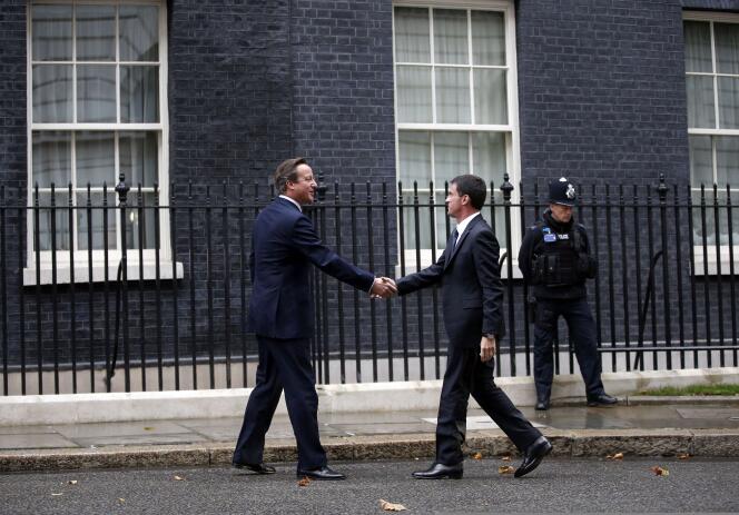David Cameron et Manuel Valls, à Londres, le 6 octobre.