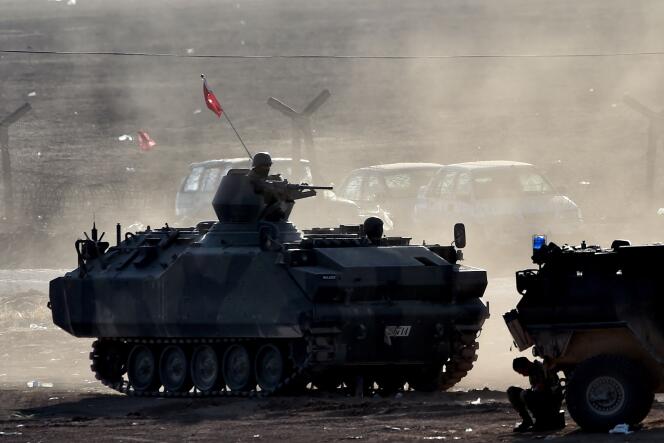 Un char turc à la frontière avec la Syrie.