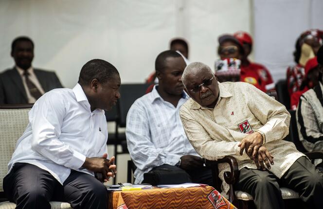 Le candidat du Frelimo Filipe Nyusi et le président du Mozambique Armando Guebuza, le 15 octobre à Maputo.
