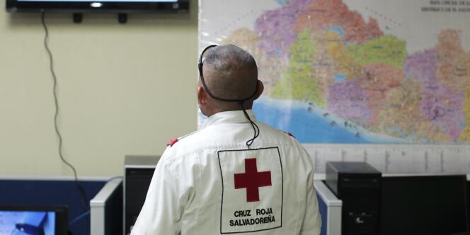 La protection civile salvadorienne ne disposait pas immédiatement d'informations sur des dégâts ou des victimes. 