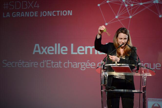« le législateur français discute un projet de loi pour une République numérique qui ambitionne de préparer la France à ces défis en favorisant la circulation des données tout en veillant à l’accès de tous au numérique » (Photo: Axelle Lemaire, secrétaire d’Etat chargée du numérique, en 2014).