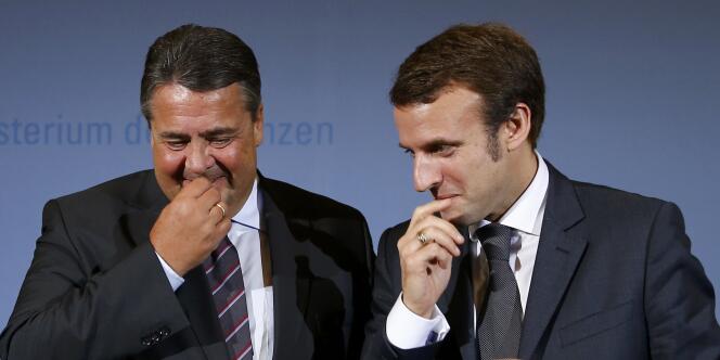 Le ministre de l'économie allemand, Sigmar Gabriel, et son homologue français, Emmanuel Macron, le 20 octobre à Berlin.