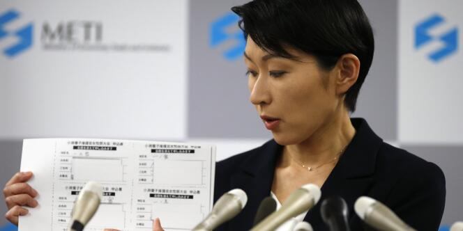 Yuko Obuchi, ministre de l'économie japonaise, lundi 20 octobre.