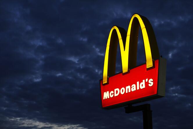 McDonald's imposerait des contrats abusifs à ses franchisés, exigeant notamment d’eux le versement de loyers prohibitifs