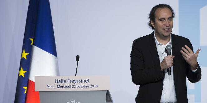 Xaviel Niel présente le projet de la Halle Freyssinet lors de la pose de sa première pierre, le 22 octobre. 