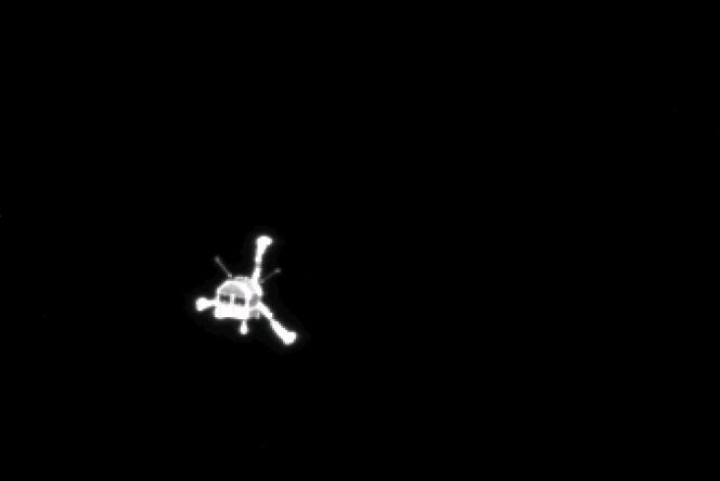 La sonde européenne Rosetta vue depuis le robot Philae.