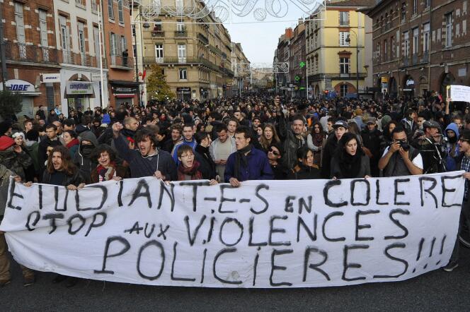 Manifestation contre la brutalité policière après la mort de Rémi Fraisse,  le 22 novembre 2014 à Toulouse.