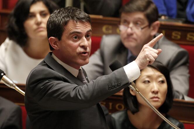 Manuel Valls, premier ministre, lors des questions au gouvernement, à l'Assemblée nationale, le 2 décembre.
