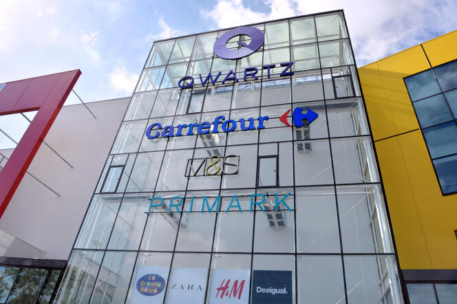 Une prise d'otages était en cours dans le centre commercial Qwartz de Villeneuve-la-Garenne lundi 13 juillet.