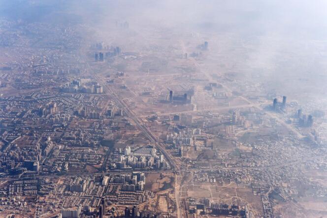 Nuage de pollution au-dessus de New Delhi, en Inde, le 25 novembre.