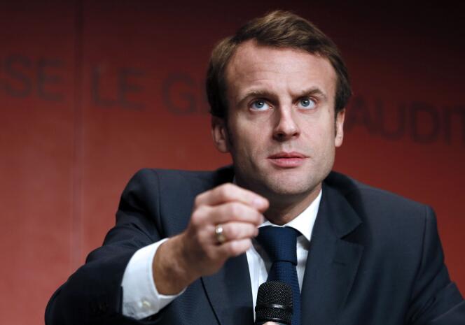 Emmanuel Macron, ministre de l'économie.