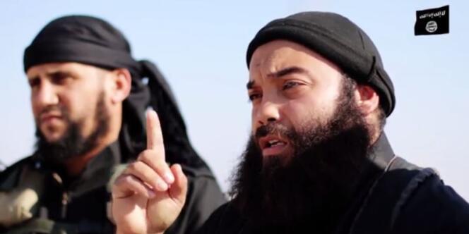 Capture d'une vidéo diffusée jeudi 18 décembre par des djihadistes tunisiens ralliés à l'organisation Etat islamique.