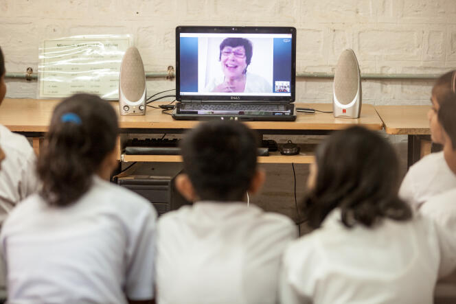 Une séance de « School in the cloud », en Inde. Le projet mobilise des enseignants de onze nationalités.