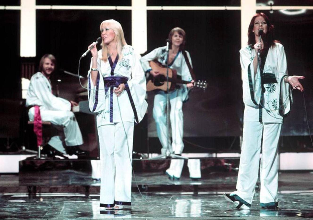 Qui Est Mort Dans Le Groupe Abba Rutger Gunnarsson, bassiste caché d'ABBA, est mort