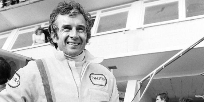 Jean-Pierre Beltoise lors de sa victoire aux 24 Heures du Mans en 1976.
