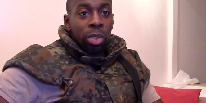 Amedy Coulibaly. Capture d'écran d'une vidéo mise en ligne le 11 janvier.