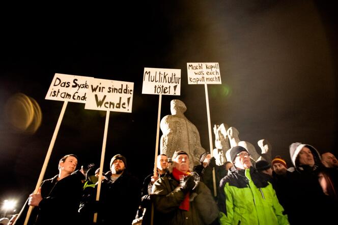 Manifestation à l'appel du mouvement Pegida lundi 12 janvier dans les rues de Dresde.