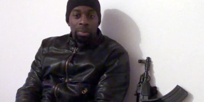 Amedy Coulibaly, dans une vidéo diffusée le 11 janvier. 