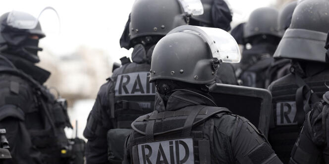 Les forces du RAID, le 9 janvier 2015 près de la porte de Vincennes.