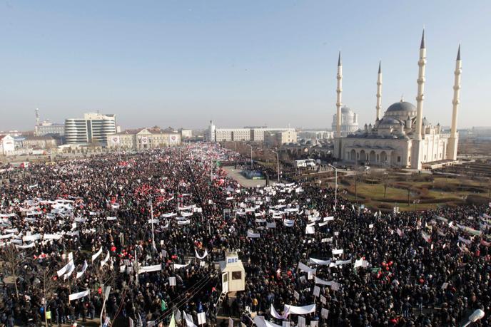 Manifestation Monstre En Tchetchenie Contre Charlie Hebdo