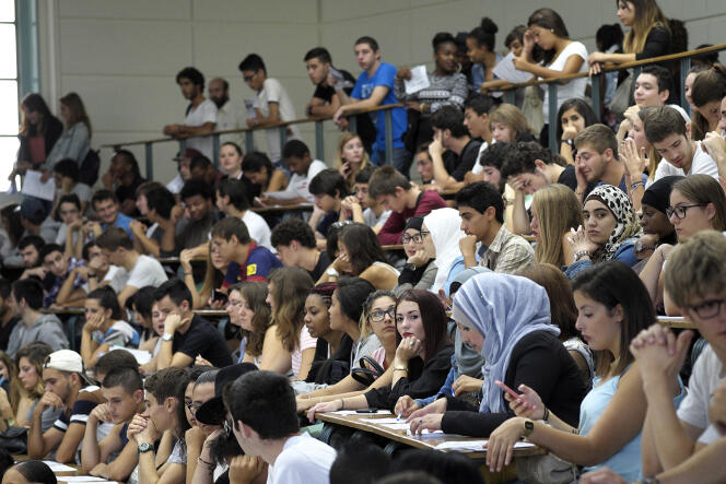 Des étudiants lors d'un cours à l'Université d'Aix-Marseille à Marseille en septembre 2014.